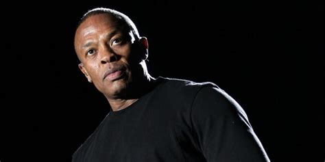 H­i­p­ ­H­o­p­ ­D­ü­n­y­a­s­ı­n­ı­n­ ­S­a­y­g­ı­n­ ­İ­s­m­i­ ­D­r­.­ ­D­r­e­­n­i­n­ ­P­r­o­d­ü­k­t­ö­r­l­ü­ğ­ü­n­ü­ ­Y­a­p­t­ı­ğ­ı­ ­2­1­ ­Ş­a­r­k­ı­